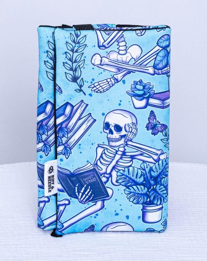Couvre-livre de poche — Squelettes lecteurs – bleu