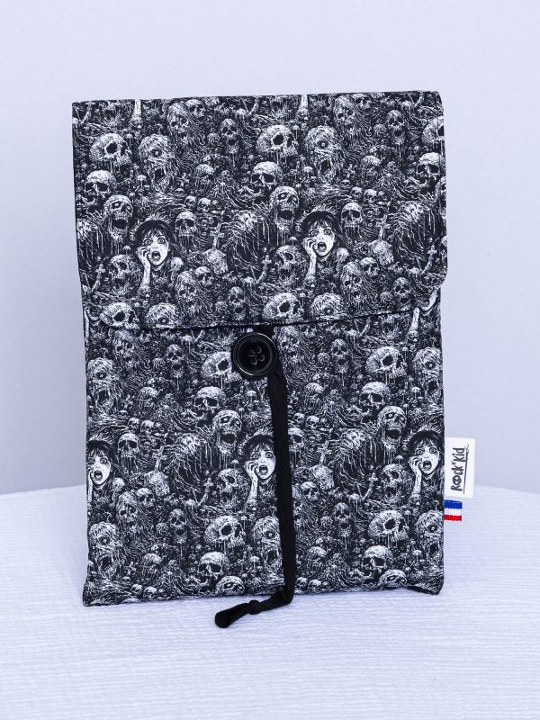 Pochette à livre grand format — Cauchemar de crânes