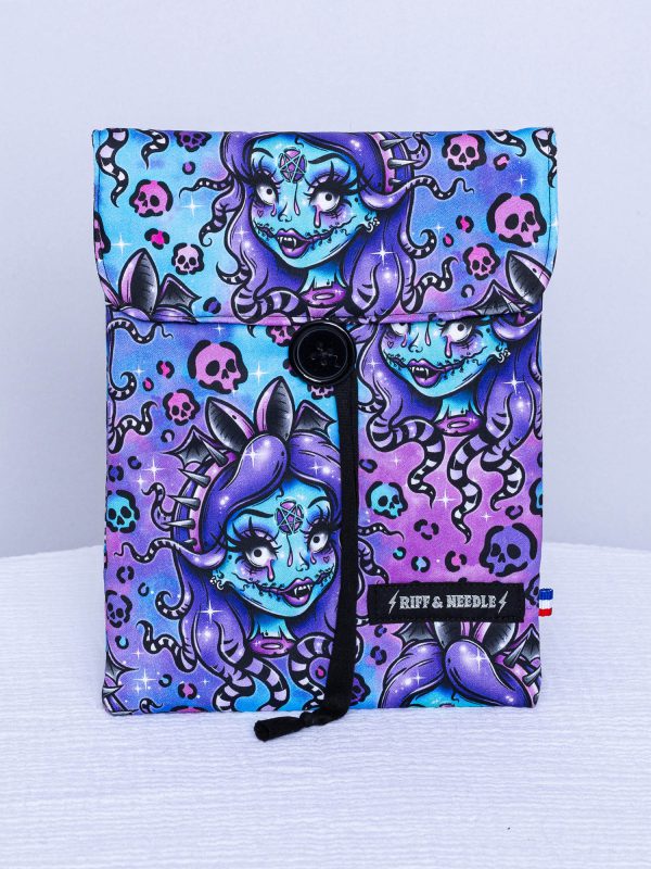 Pochette à livre petit format — Creepy Alice