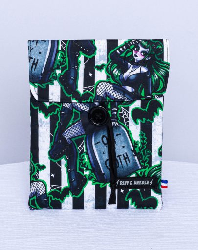 Pochette à livre petit format — Goth pinup